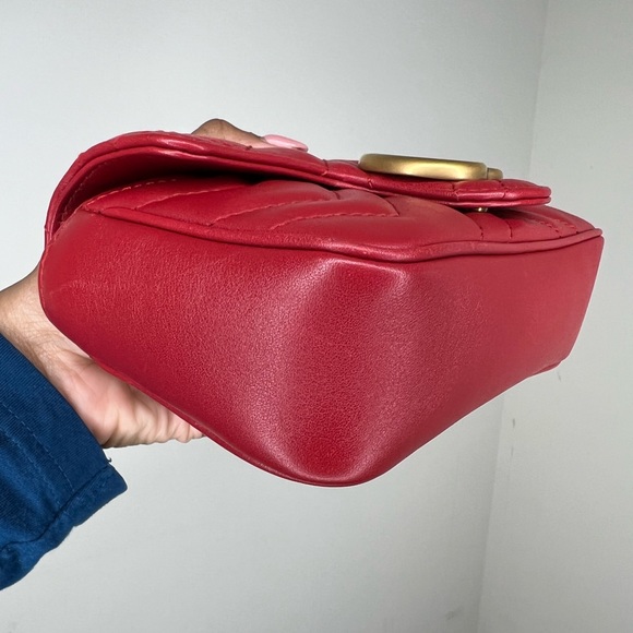 ✨SOLD✨ GG Marmont matelassé leather super mini bag - Picture 4 of 15